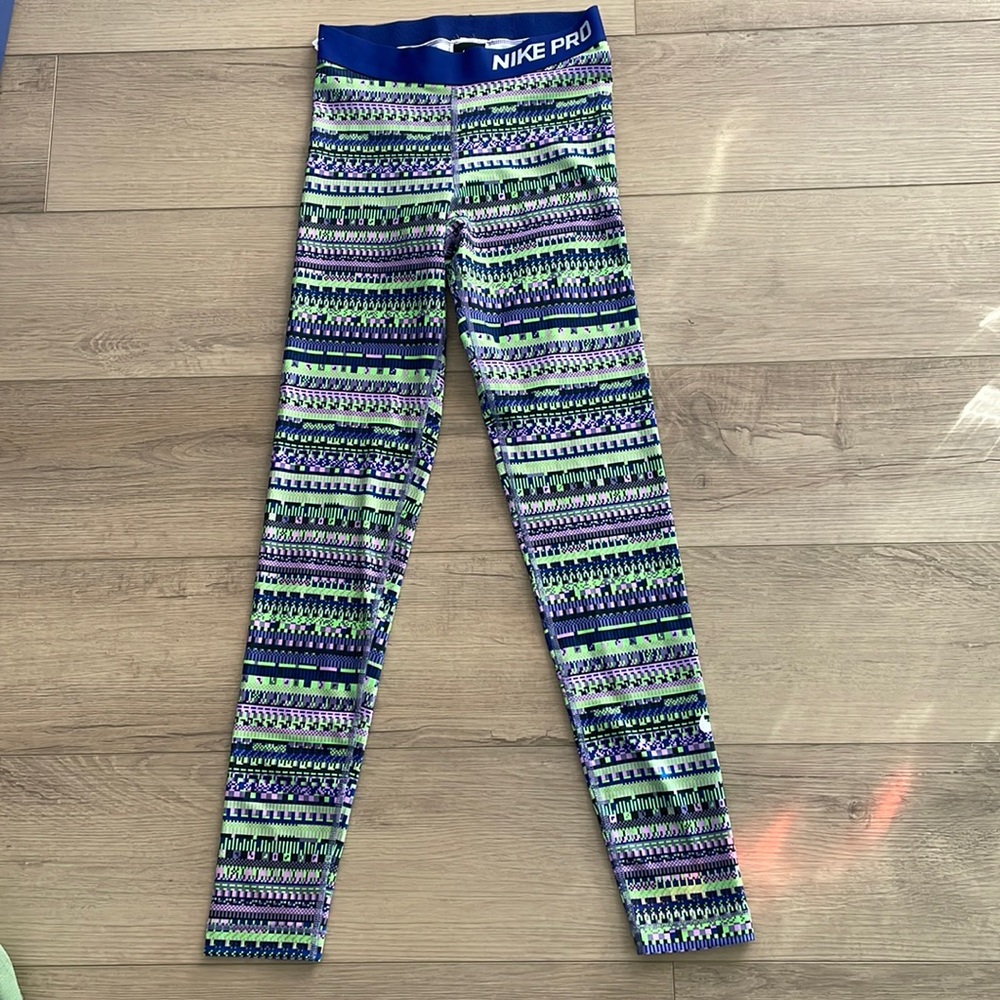 Nike Pro leggings size Small